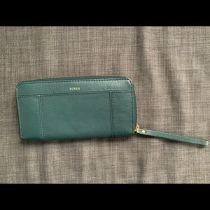 Dark green leather Fossil wristlet